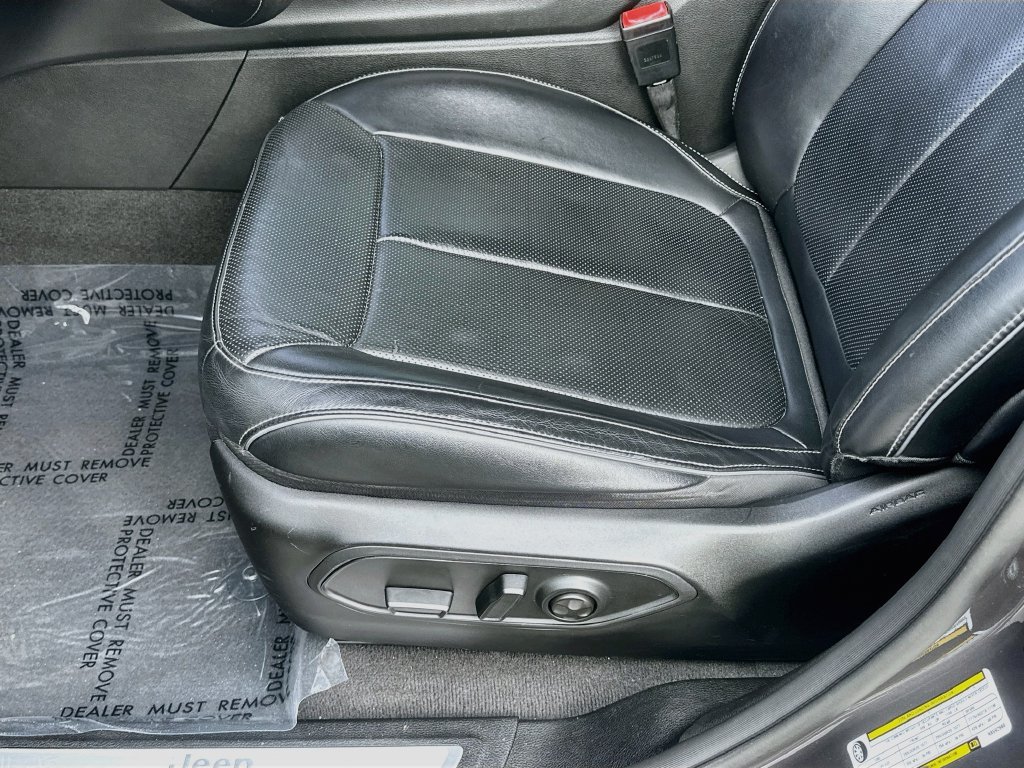 Used 2022 Jeep Grand Cherokee L Overland RWD image 20