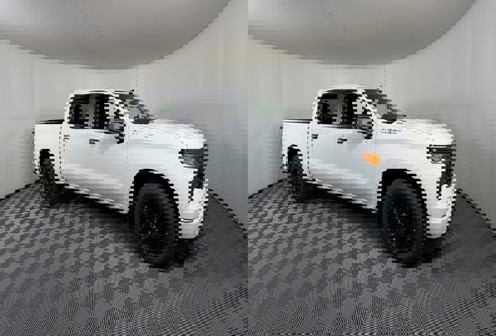 New 2026 Chevrolet Silverado 1500 Custom image 2