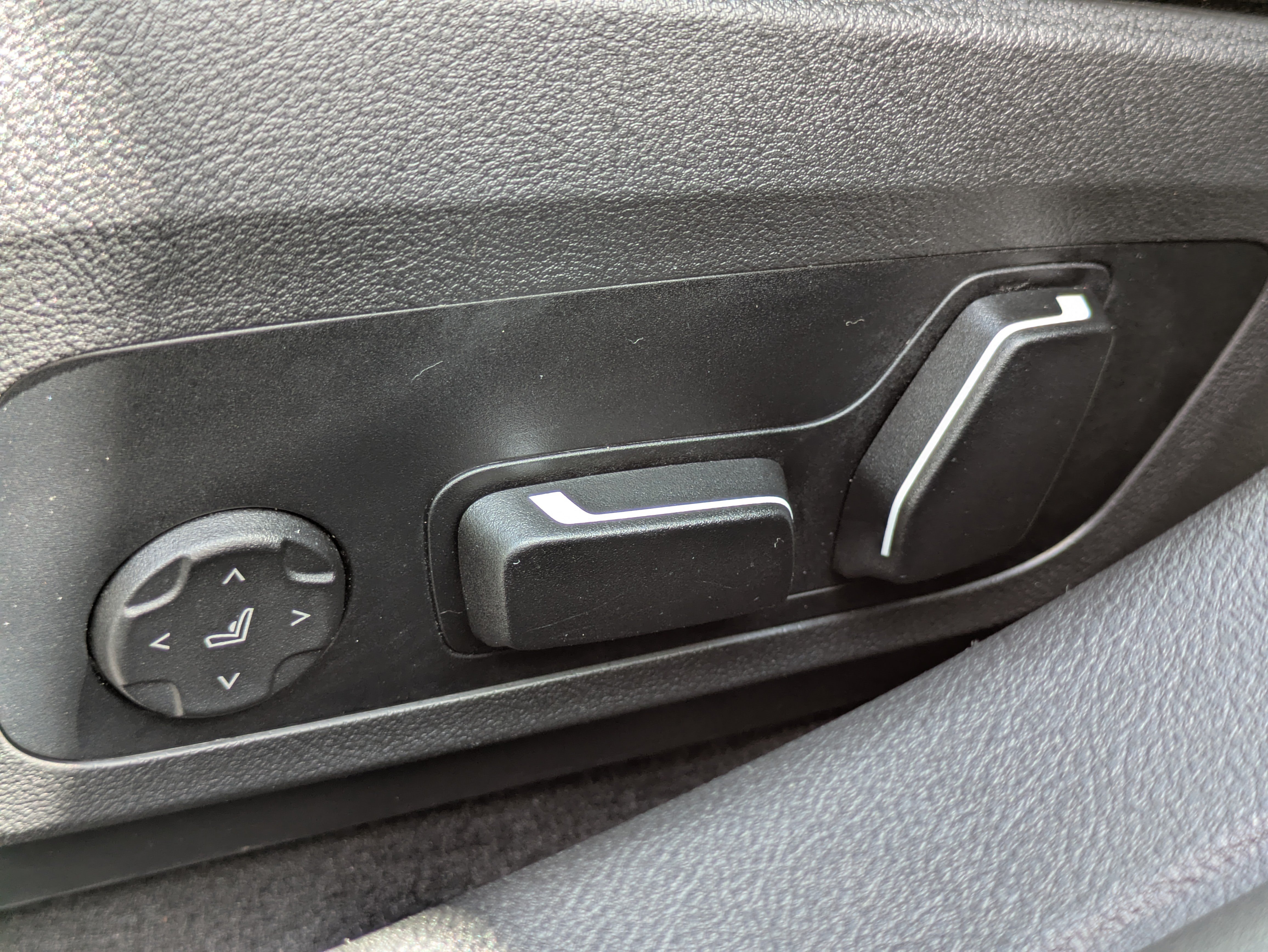 Used 2025 BMW i4 xDrive40i AWD/4WD image 19