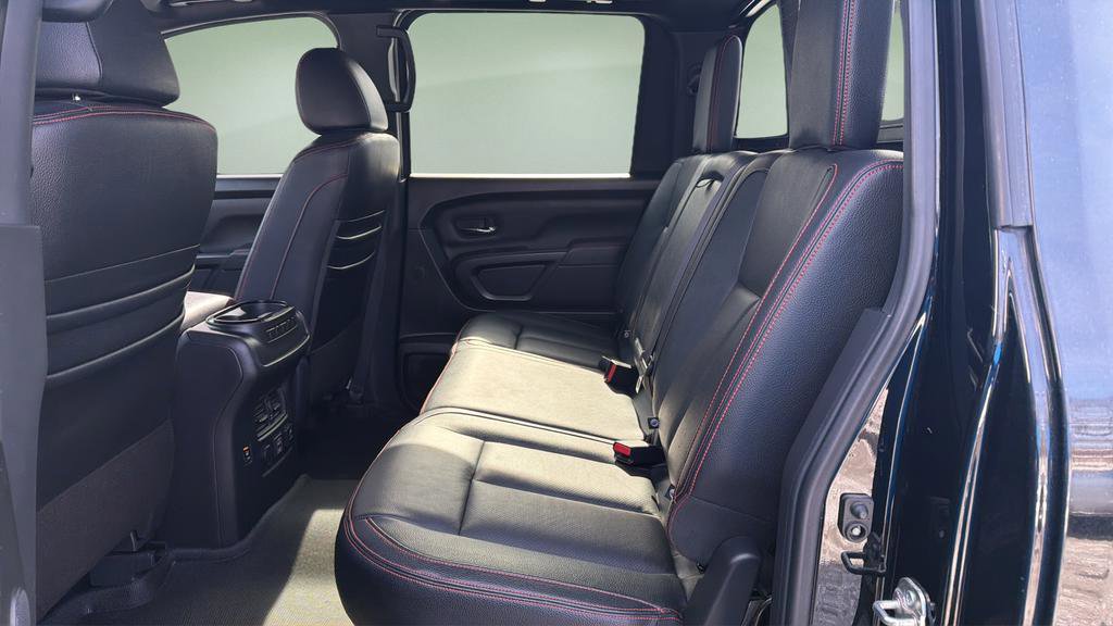 Used 2021 Nissan Titan PRO-4X w/ Pro-4x Convenience Package image 18
