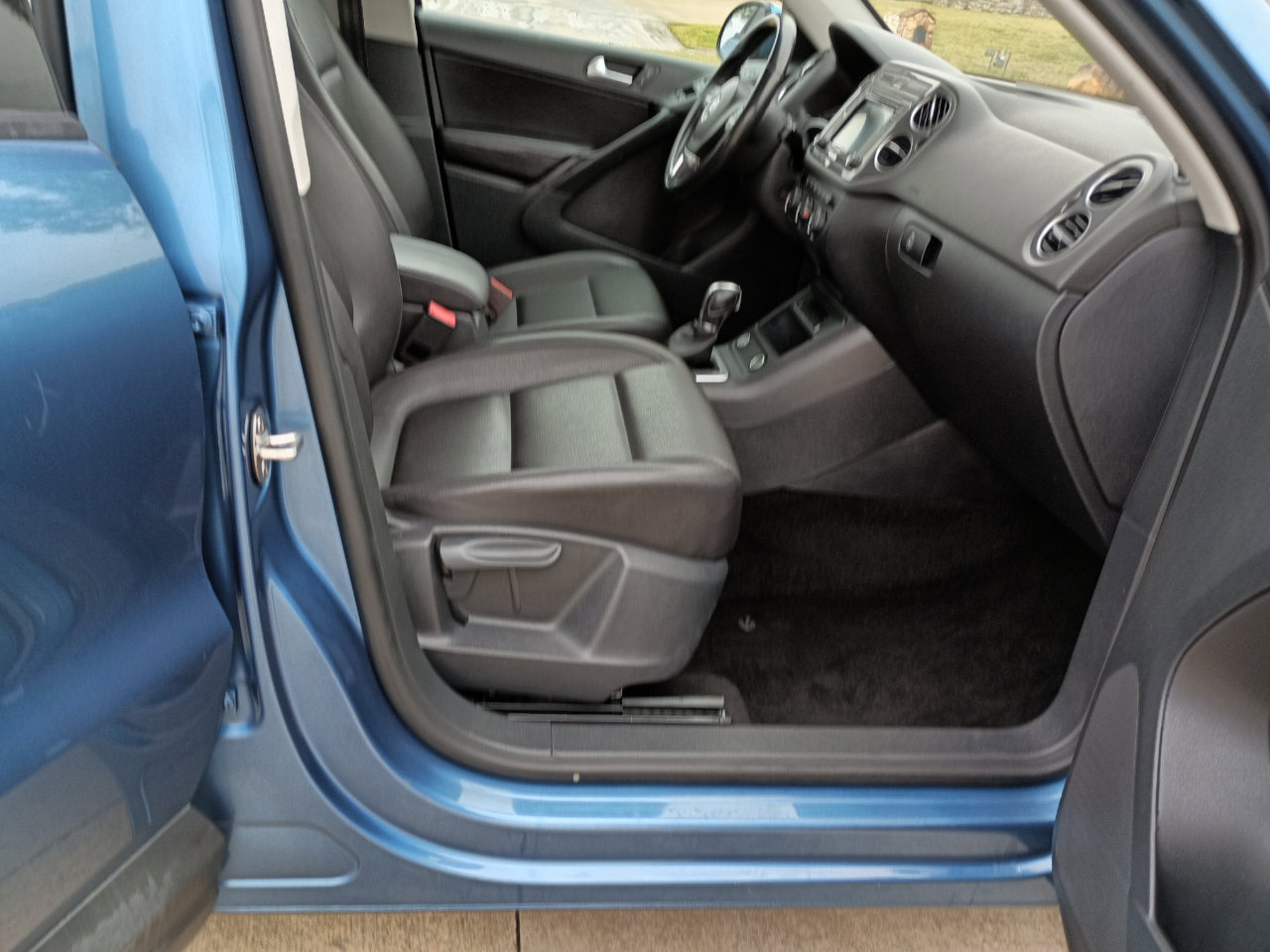 Used 2017 Volkswagen Tiguan S image 20