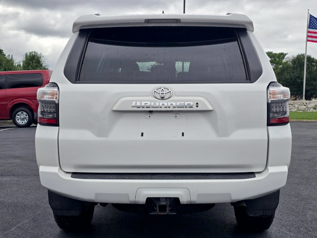 Used 2023 Toyota 4Runner SR5 Premium w/ Moonroof Package AWD/4WD image 7