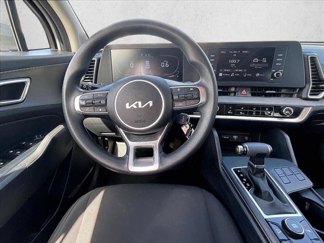 Used 2023 Kia Sportage LX FWD image 7