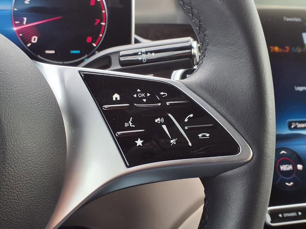 Used 2024 Mercedes-Benz GLC 300 GLC 300 image 15