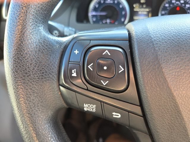 Used 2017 Toyota Camry LE FWD image 31
