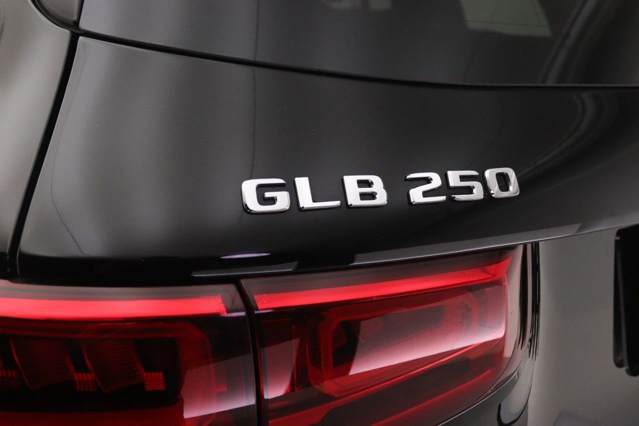 Certified 2023 Mercedes-Benz GLB 250 image 22