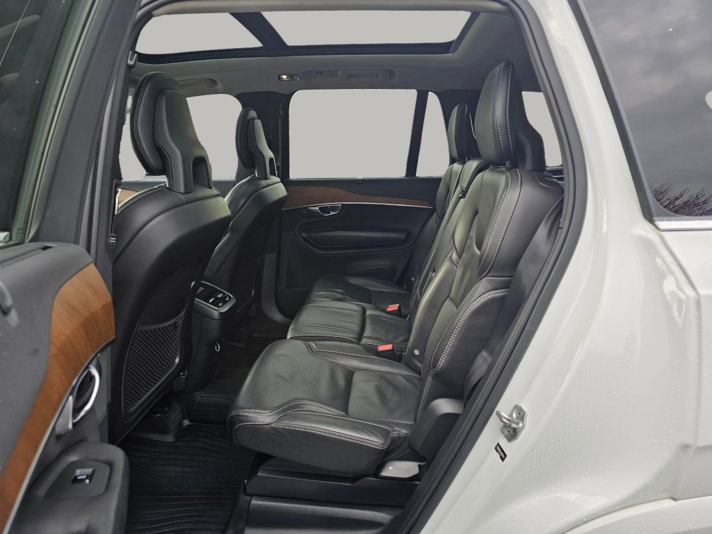 Used 2017 Volvo XC90 T6 Inscription w/ Vision Package image 24