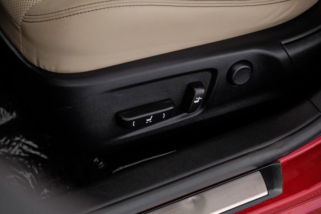 Used 2015 Lexus IS 350 w/ Navigation System Package image 35