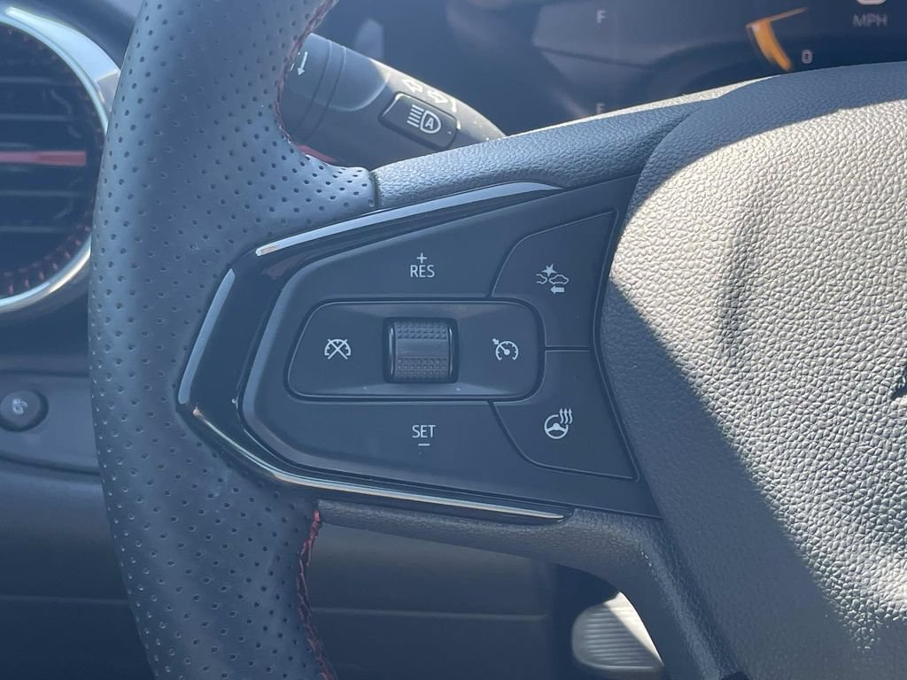 Used 2026 Chevrolet Trax RS w/ Sunroof Package FWD image 26