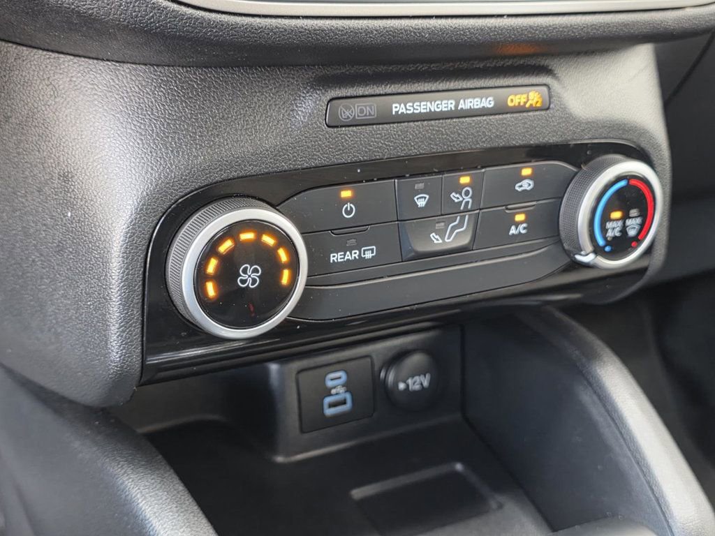 Used 2022 Ford Escape SE image 20