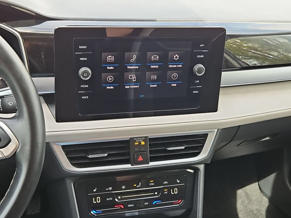 Used 2025 Volkswagen Taos SE AWD/4WD image 19
