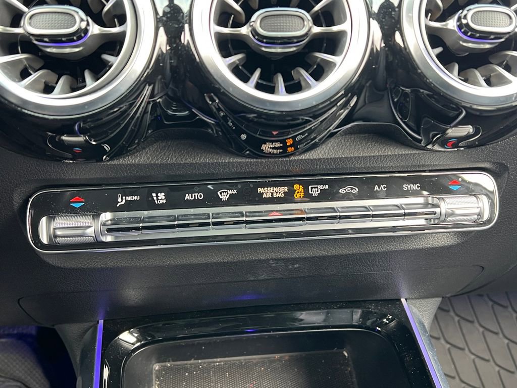 Used 2022 Mercedes-Benz GLB 250 4MATIC image 22