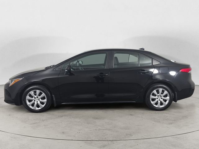 Used 2023 Toyota Corolla LE FWD image 2