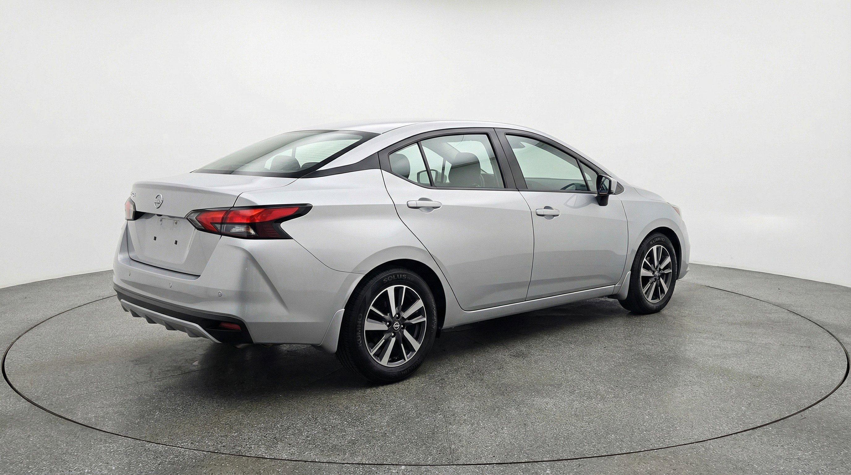 Used 2025 Nissan Versa SV FWD image 9