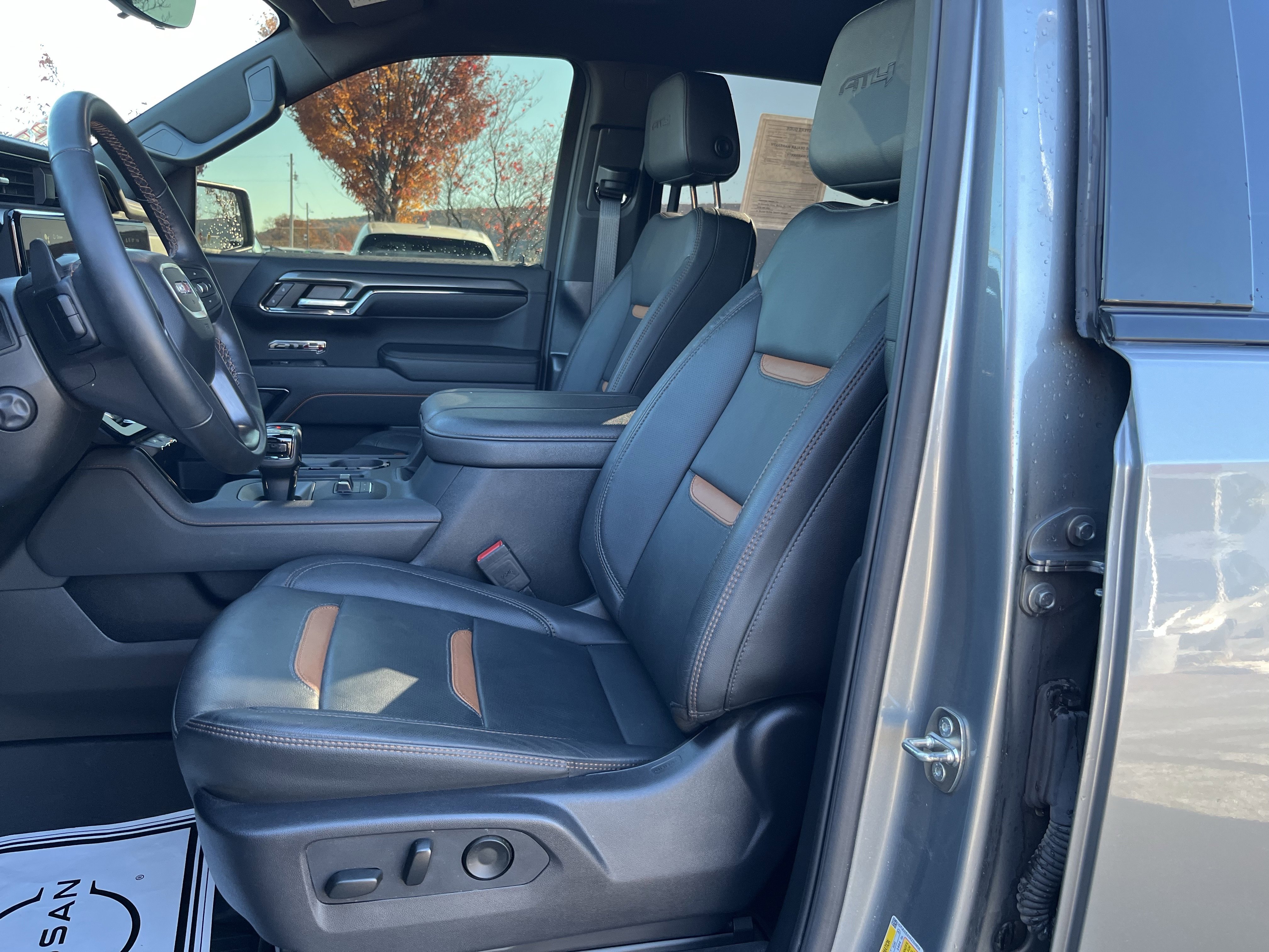 Used 2024 GMC Sierra 1500 AT4 w/ Technology Package image 14