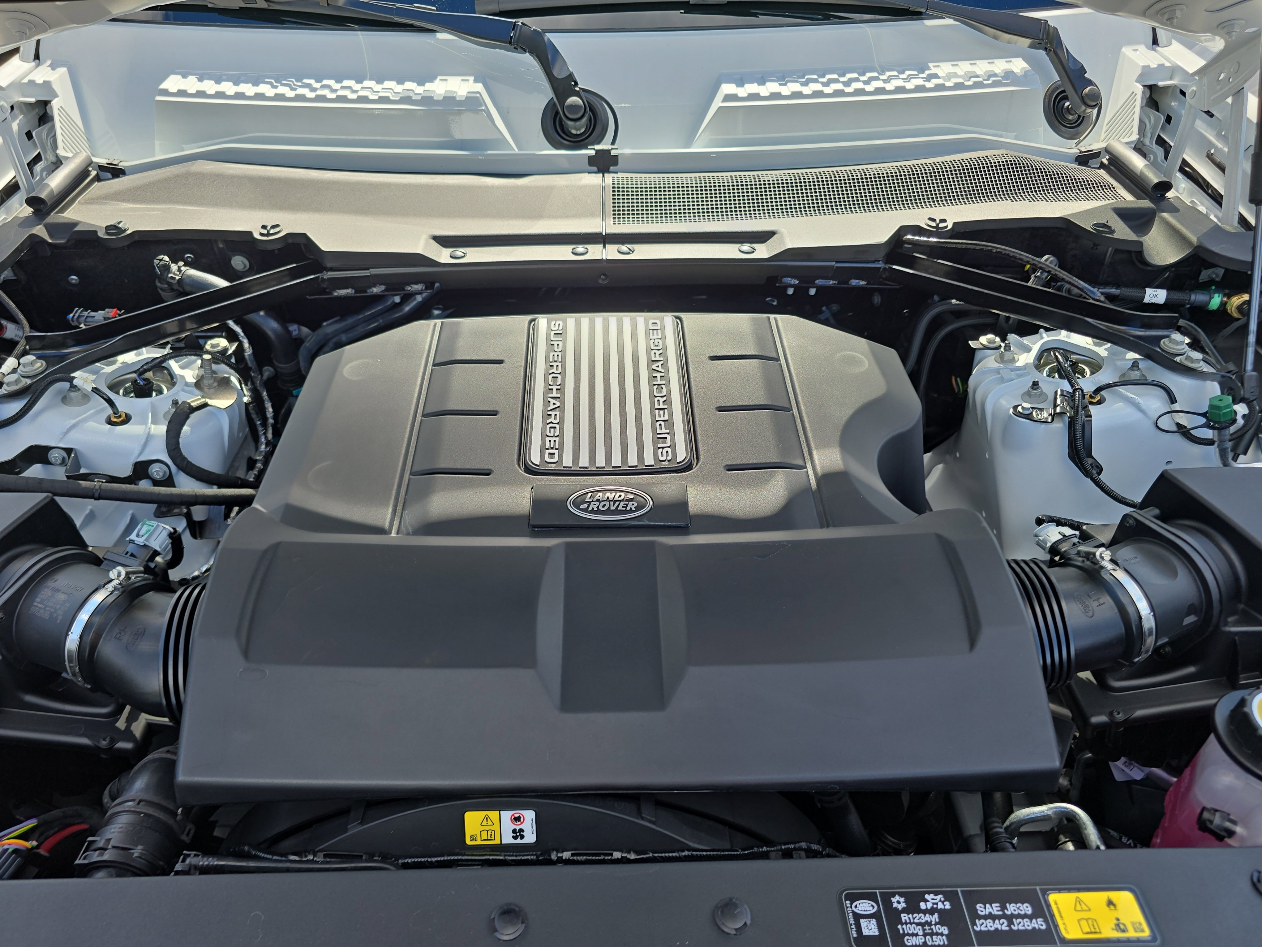 New 2026 Land Rover Defender 130 V8 image 31