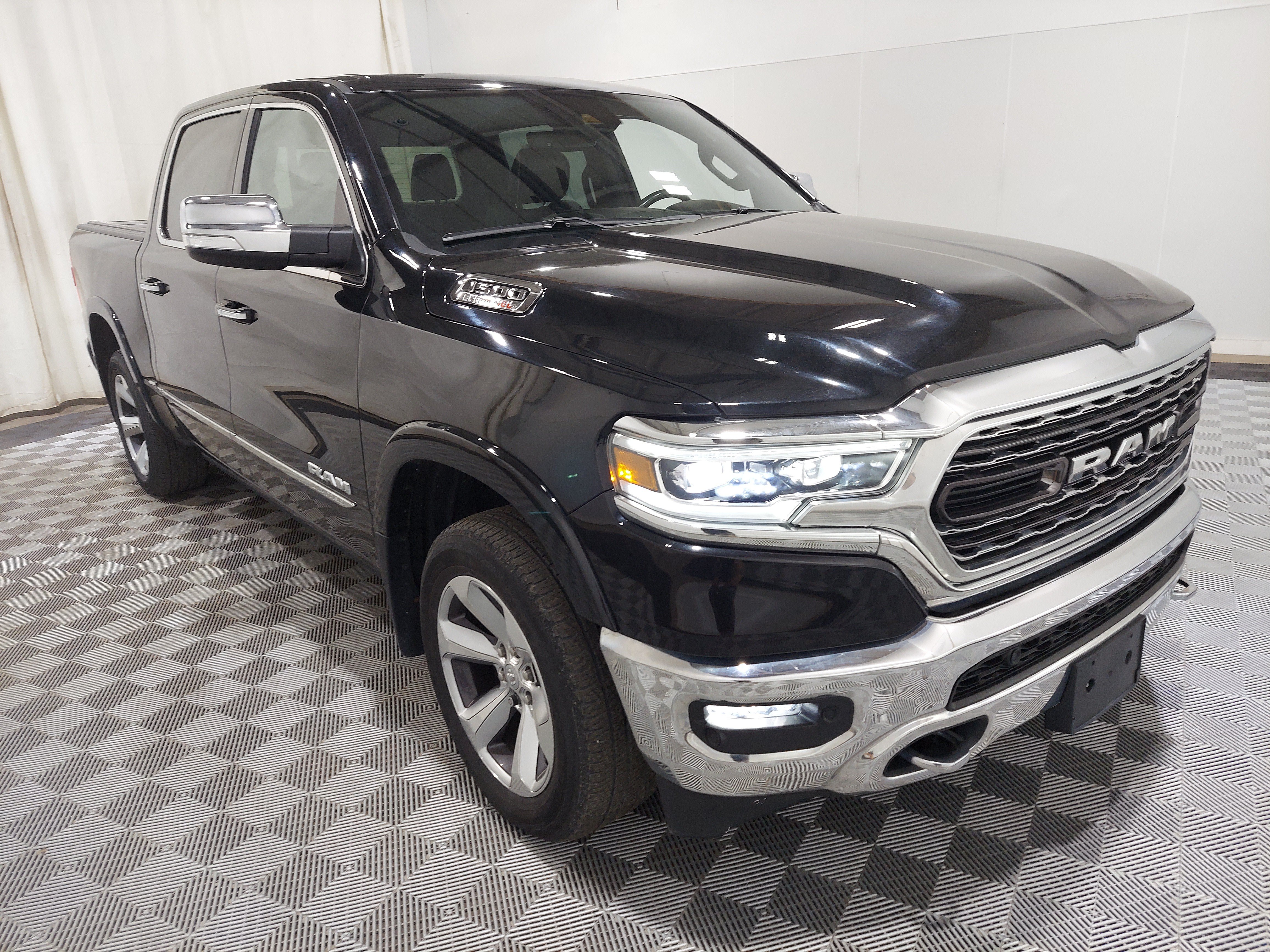 Used 2022 RAM 1500 Limited w/ Bed Utility Group AWD/4WD image 4