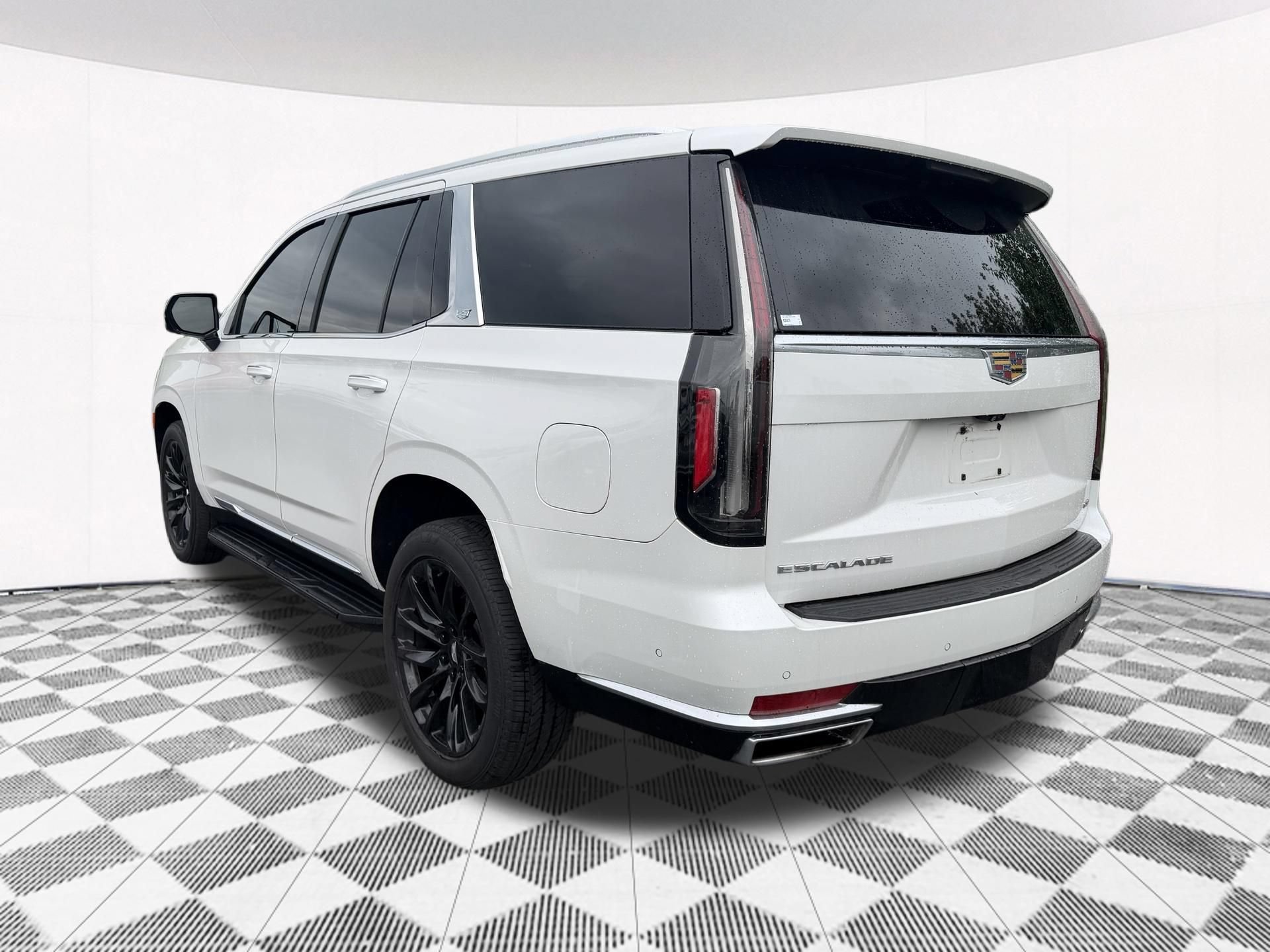 Used 2021 Cadillac Escalade Premium Luxury w/ Performance Package AWD/4WD image 10