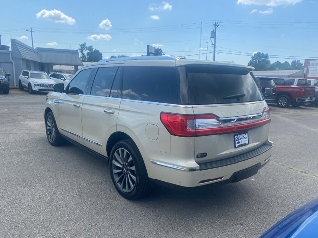 Used 2018 Lincoln Navigator Select w/ Technology Package image 4