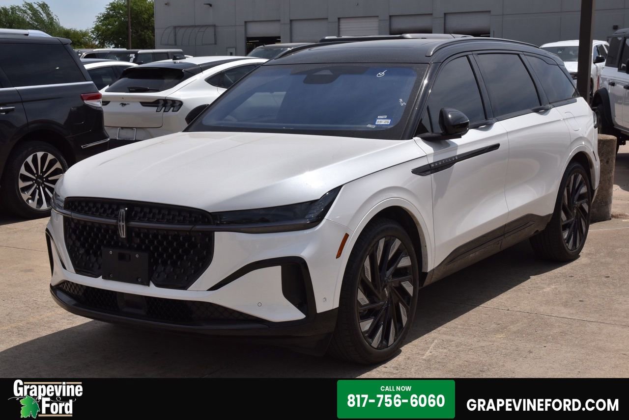 Certified 2024 Lincoln Nautilus Reserve w/ Equipment Group 203A image 1