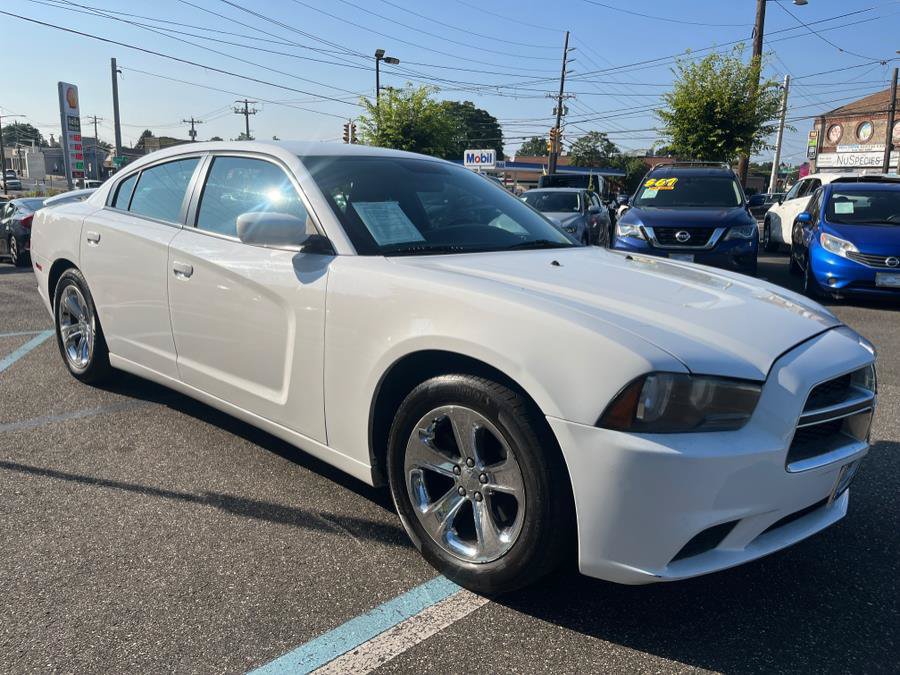 Used 2013 Dodge Charger SE w/ Sport Appearance Group RWD image 3
