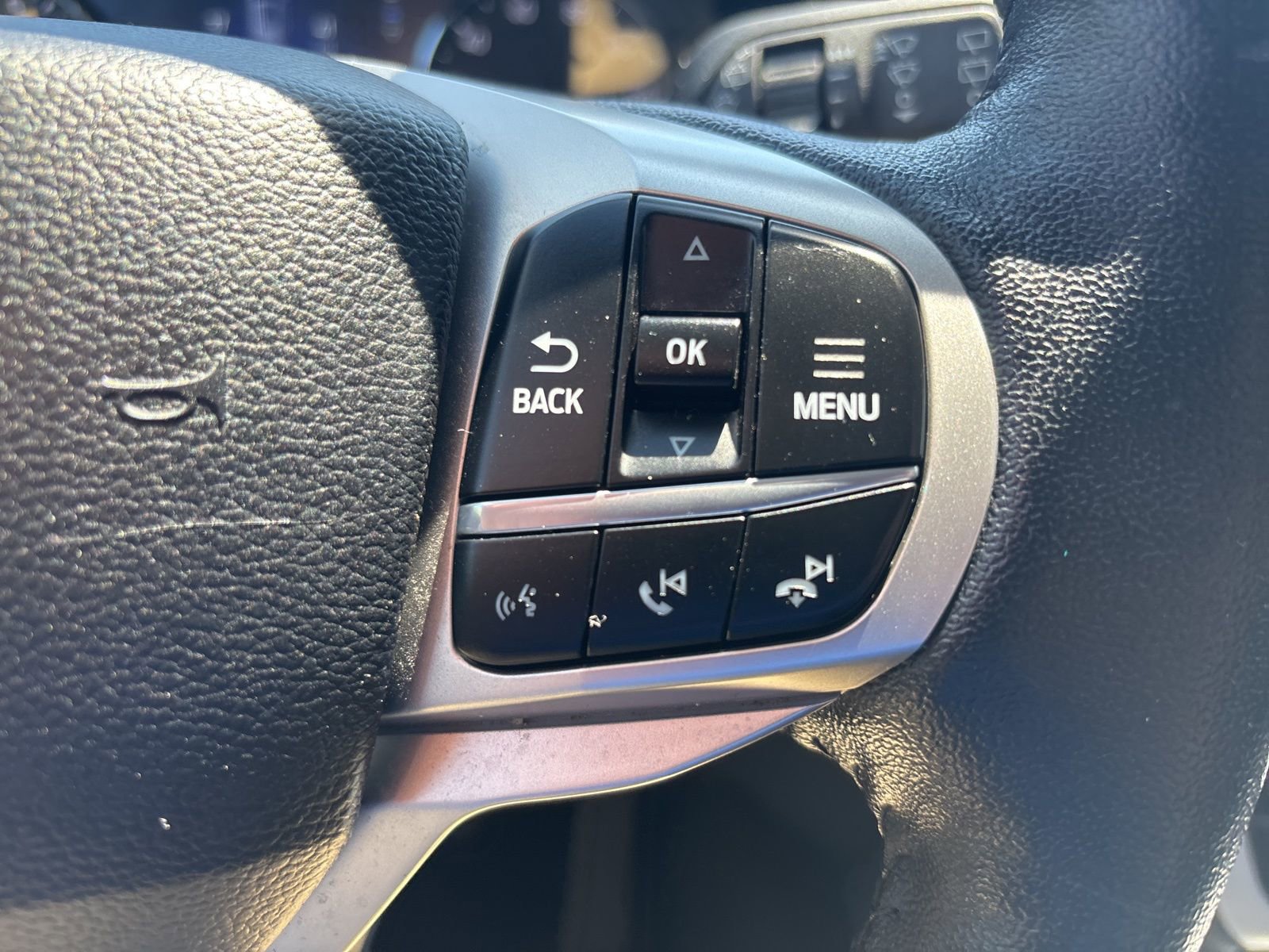 Used 2021 Ford Explorer XLT w/ Equipment Group 202A image 14