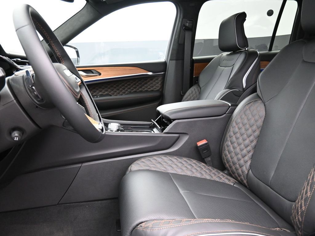 New 2025 Jeep Grand Cherokee L Summit image 13