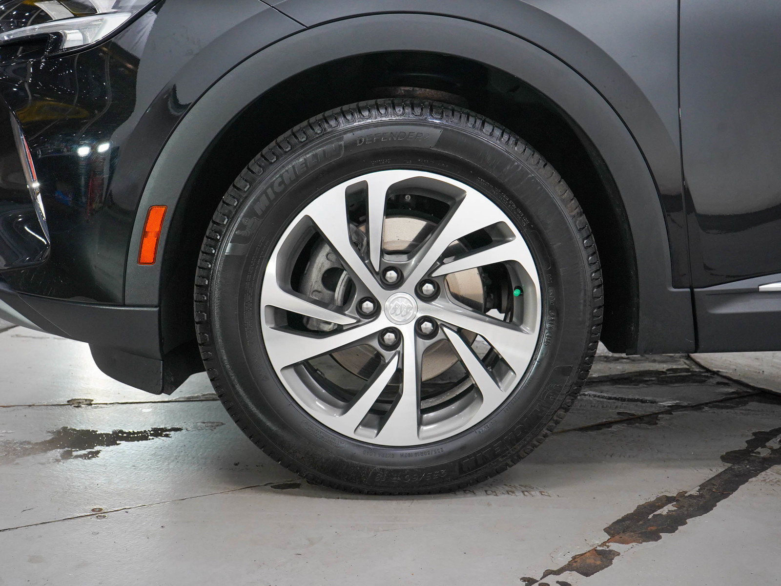 Used 2021 Buick Envision Essence AWD/4WD image 29