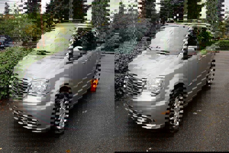 Used 2014 Chrysler Town & Country Touring