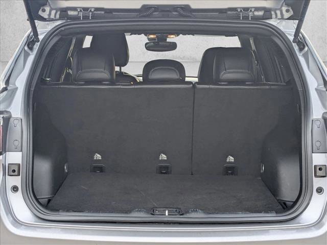 Used 2023 Jeep Compass Limited image 3