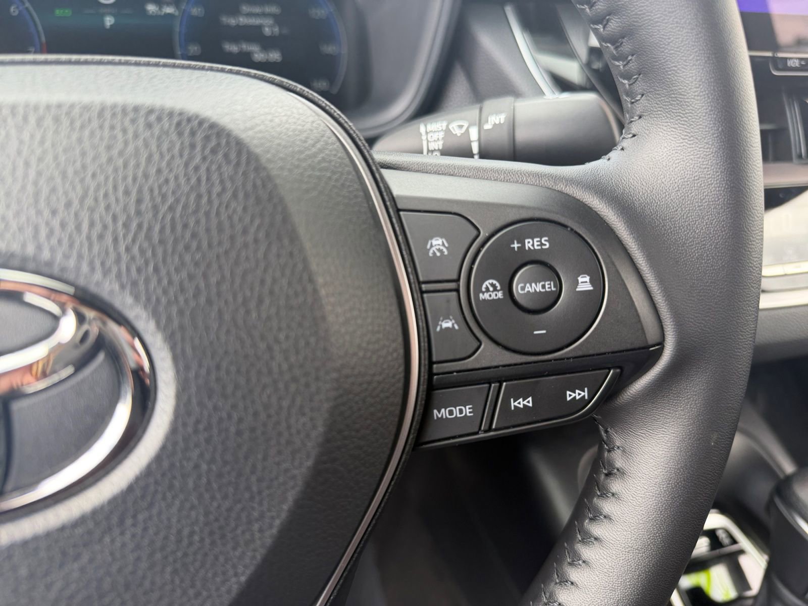 Certified 2026 Toyota Corolla SE w/ SE Package image 19