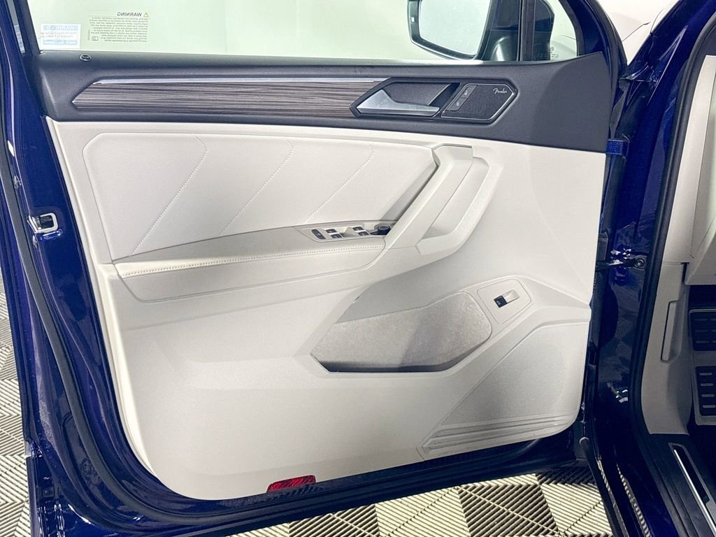 Certified 2024 Volkswagen Tiguan SEL R-Line image 10