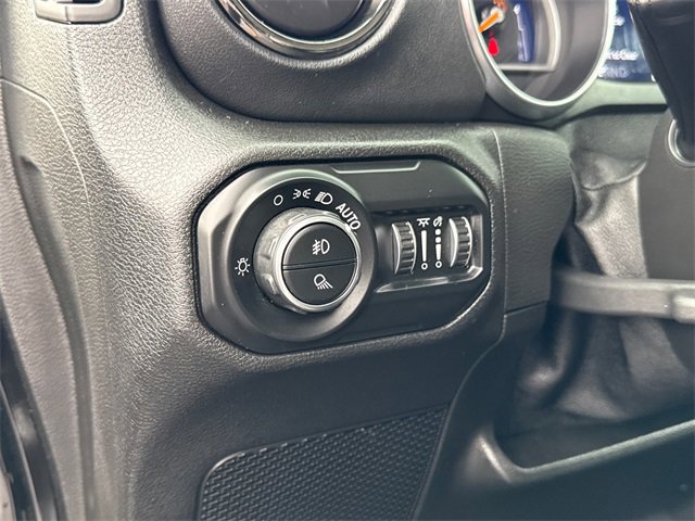 Used 2021 Jeep Gladiator Overland image 14