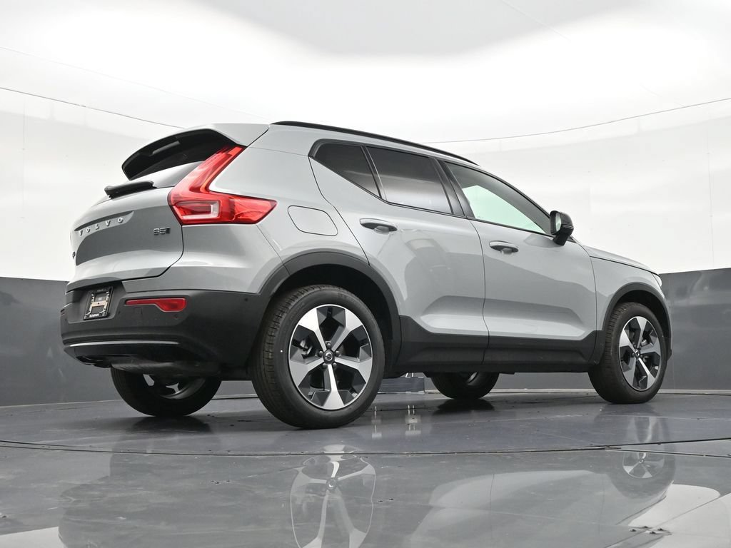 New 2026 Volvo XC40 B5 Plus w/ Protection Package Premier AWD/4WD image 25