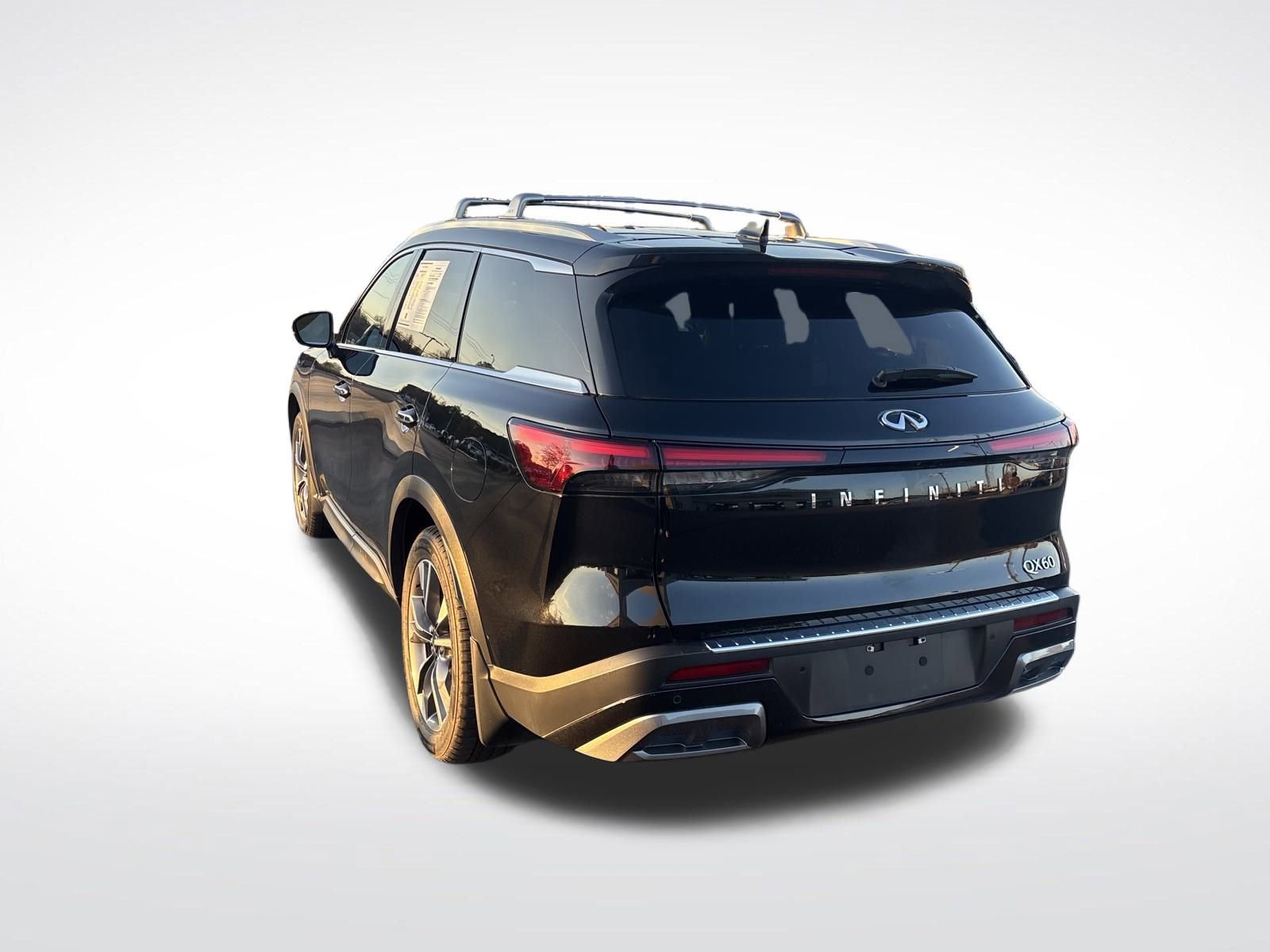 Used 2022 INFINITI QX60 Luxe w/ Performance Audio Package image 3