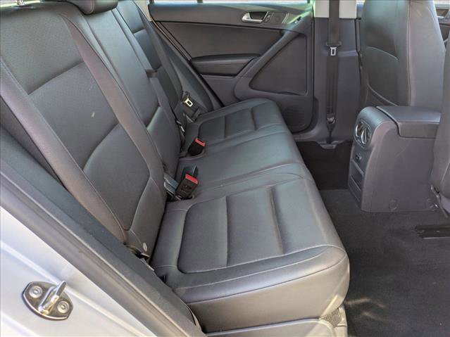 Used 2014 Volkswagen Tiguan SE image 17
