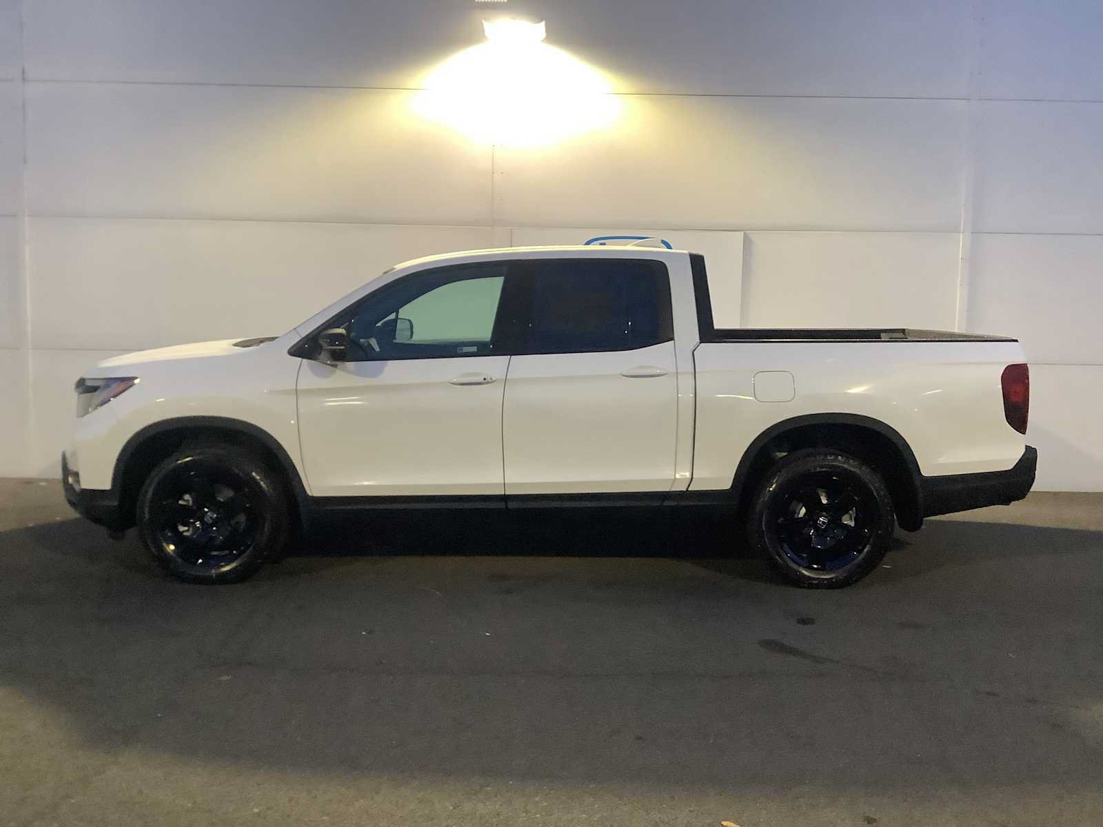 New 2026 Honda Ridgeline Black Edition image 2