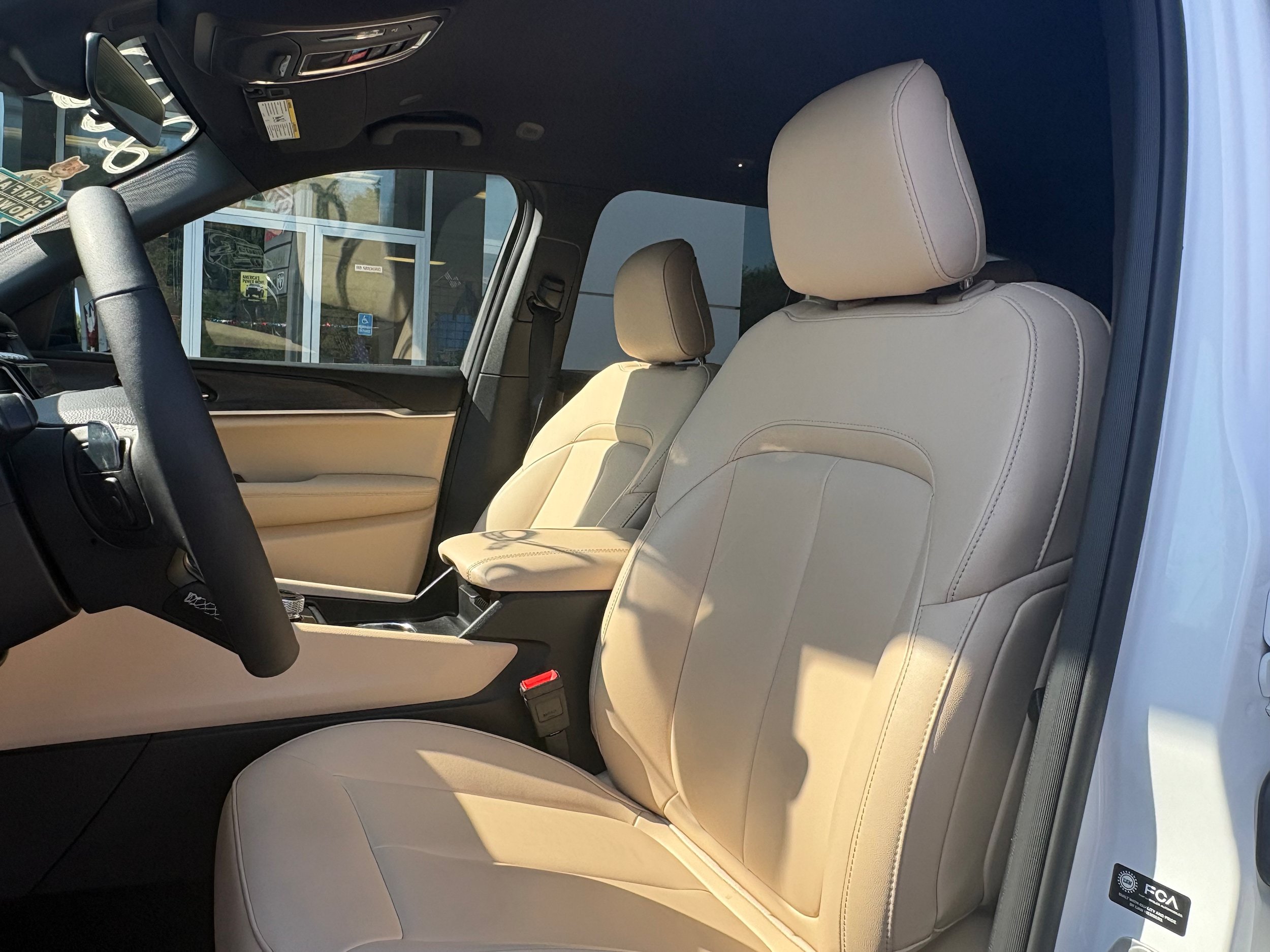 Certified 2025 Jeep Grand Cherokee Limited AWD/4WD image 16