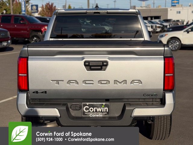 Used 2025 Toyota Tacoma TRD Sport AWD/4WD image 16