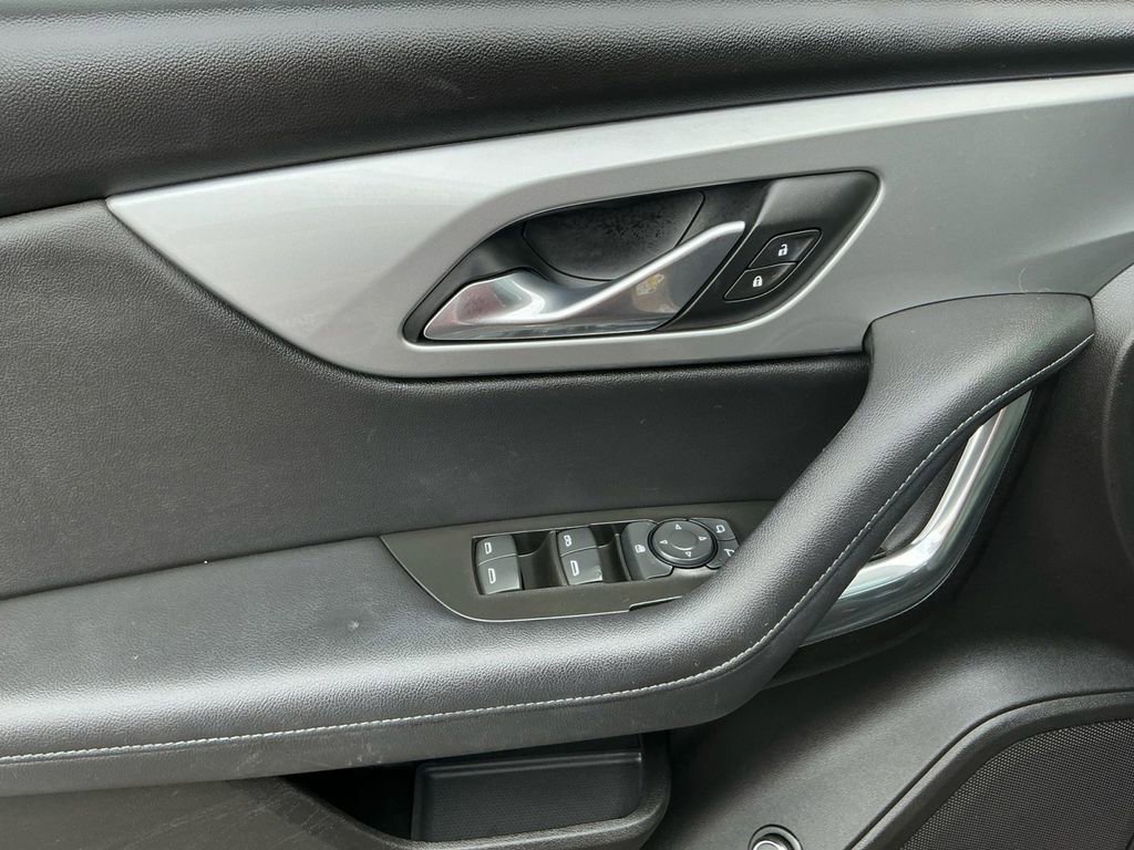 Used 2019 Chevrolet Blazer LT w/ Sun and Wheels Package image 16