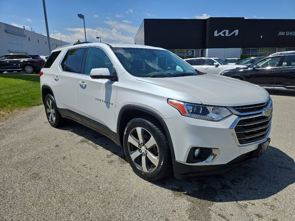 Used 2018 Chevrolet Traverse LT AWD/4WD image 1