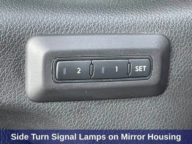 Used 2023 Nissan Titan PRO-4X w/ Pro-4x Convenience Package AWD/4WD image 16
