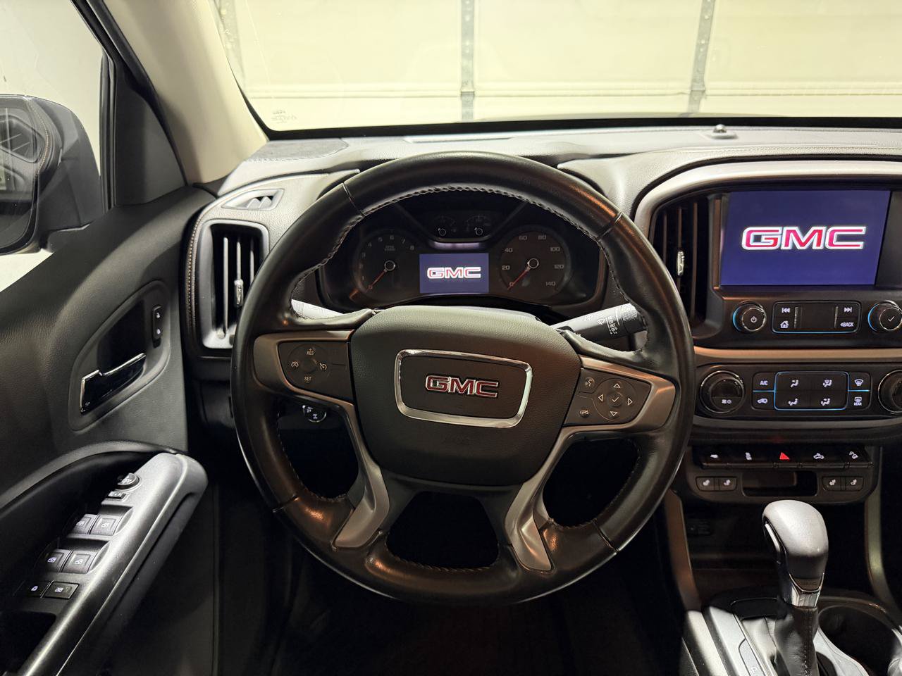 Used 2022 GMC Canyon AT4 w/ Trailering Package AWD/4WD image 13
