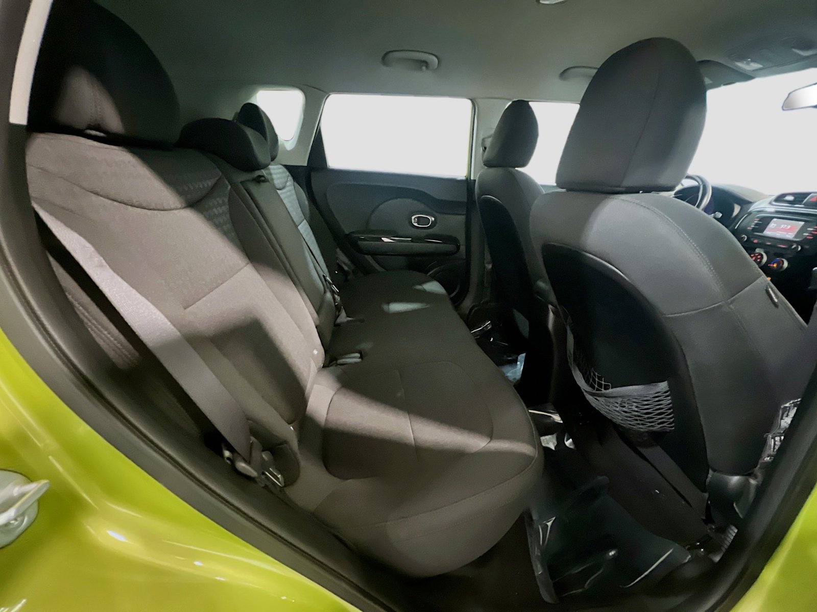 Used 2014 Kia Soul ! FWD image 18