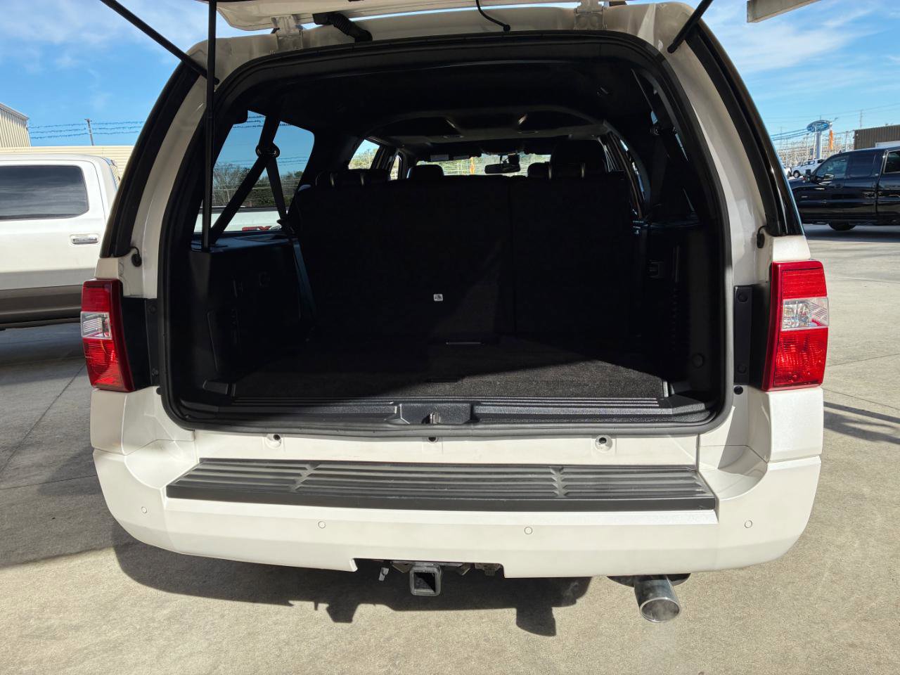 Used 2017 Ford Expedition EL Platinum image 43