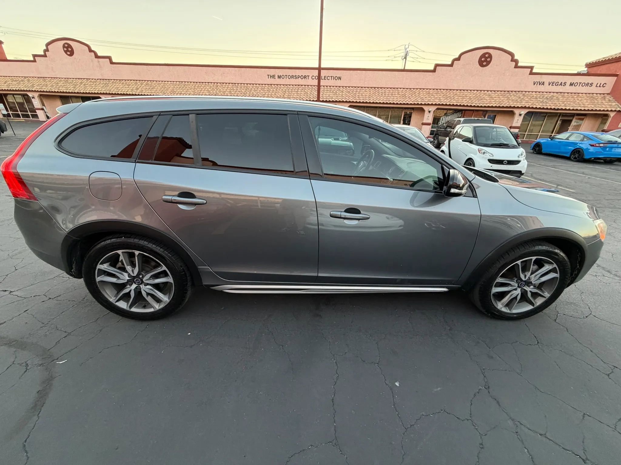Used 2016 Volvo V60 T5 Cross Country w/ Convenience Package AWD/4WD image 5