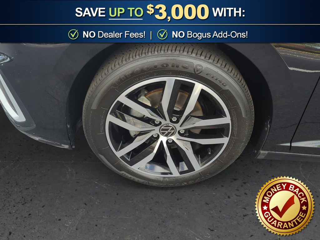 Used 2025 Volkswagen Jetta SE FWD image 13