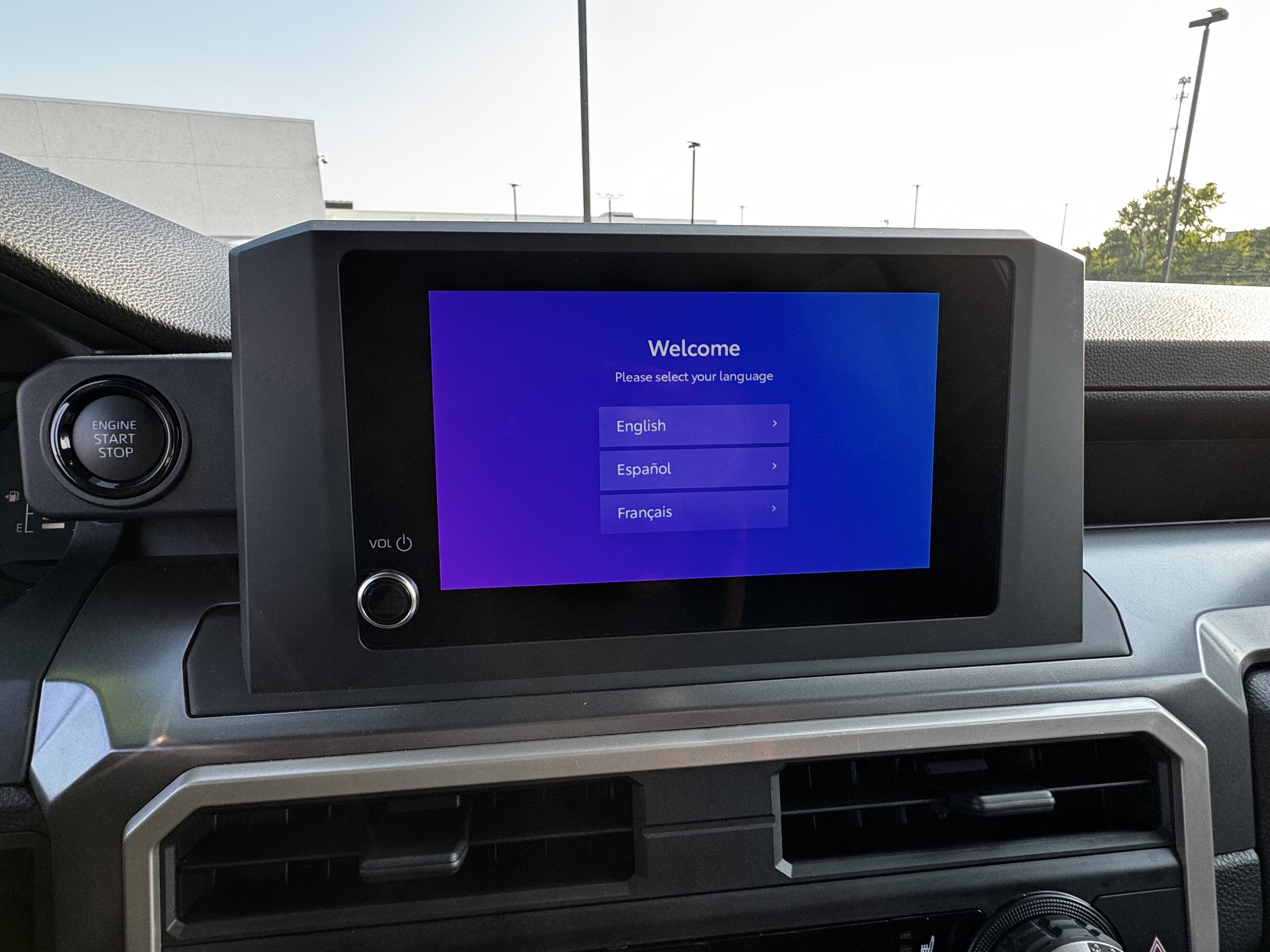 Certified 2025 Toyota Tacoma SR5 AWD/4WD image 4