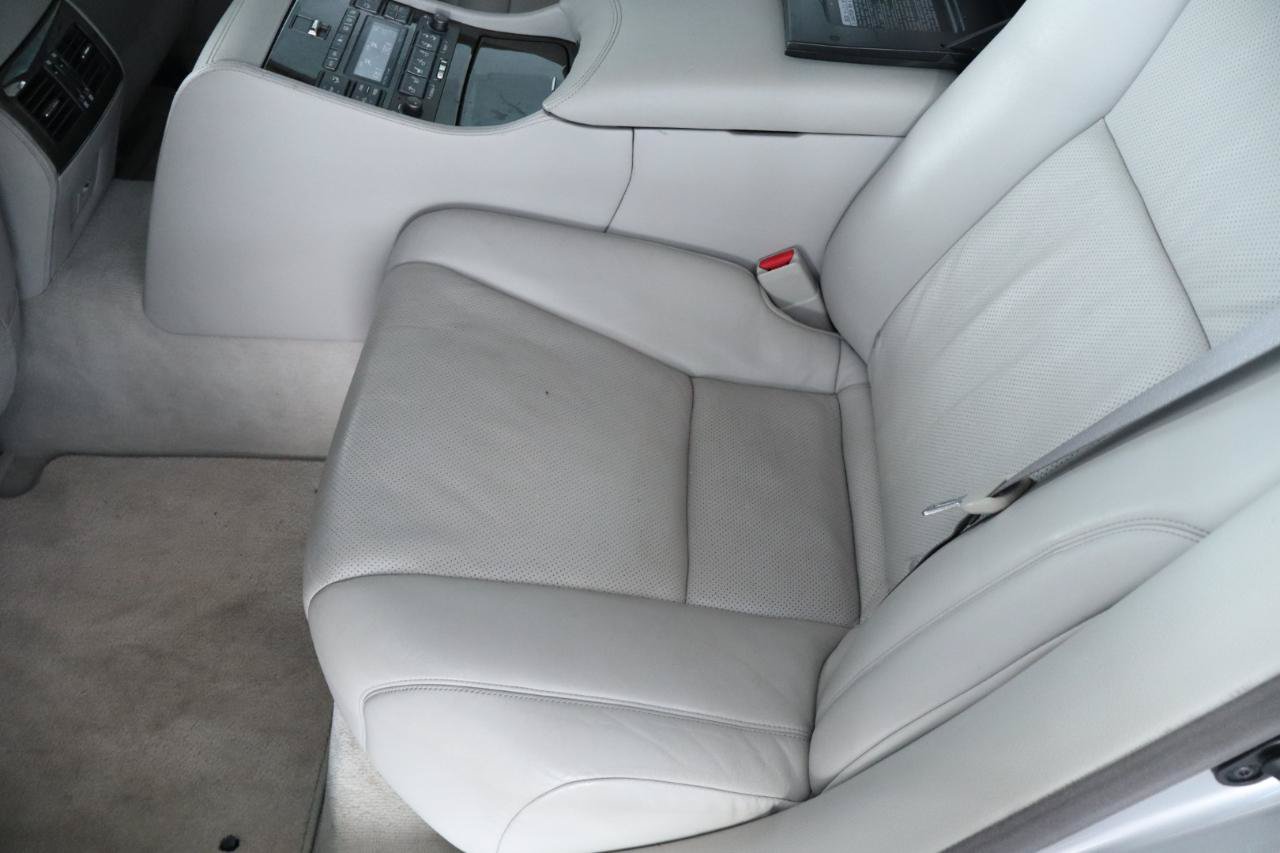 Used 2007 Lexus LS 460 L RWD image 31