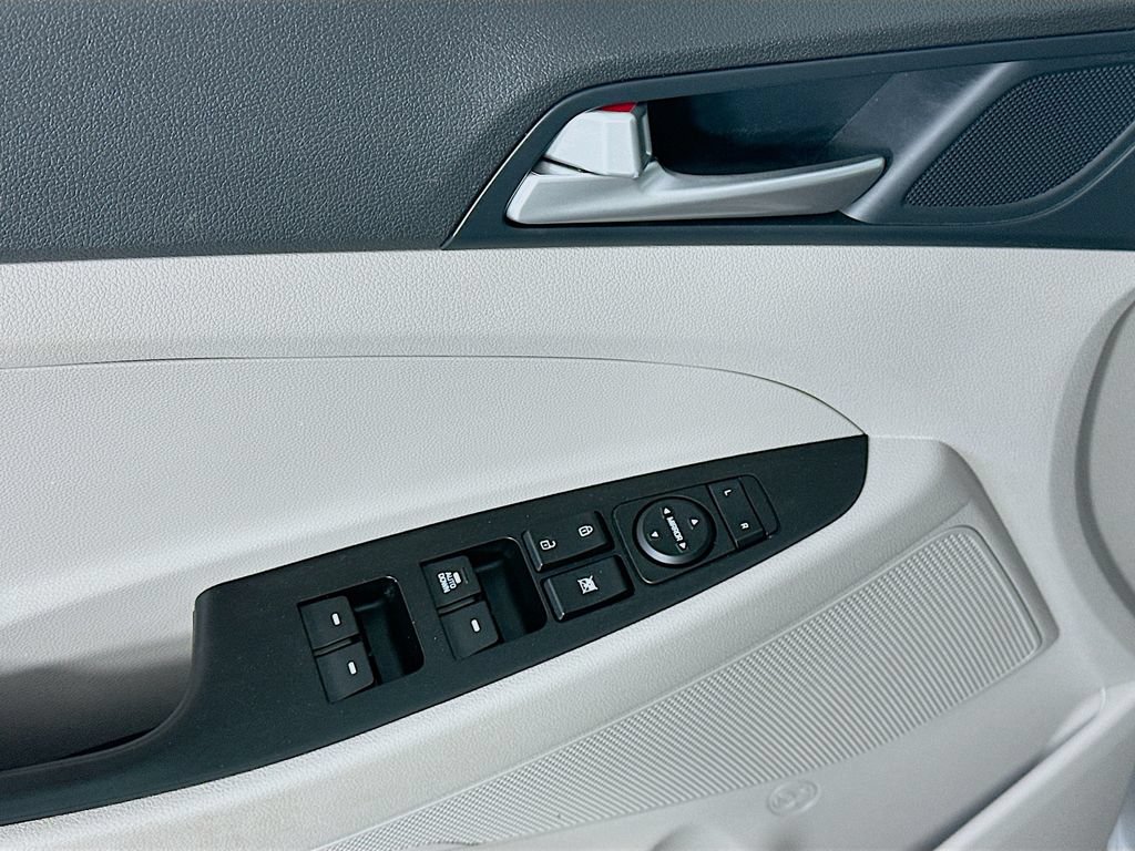 Used 2020 Hyundai Tucson SE w/ Cargo Package FWD image 23